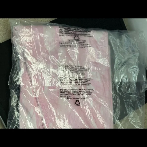 Guess 1981 Skinny pink white wash jeans. Brand New - Never worn -  in plastic - Picture 5 of 8